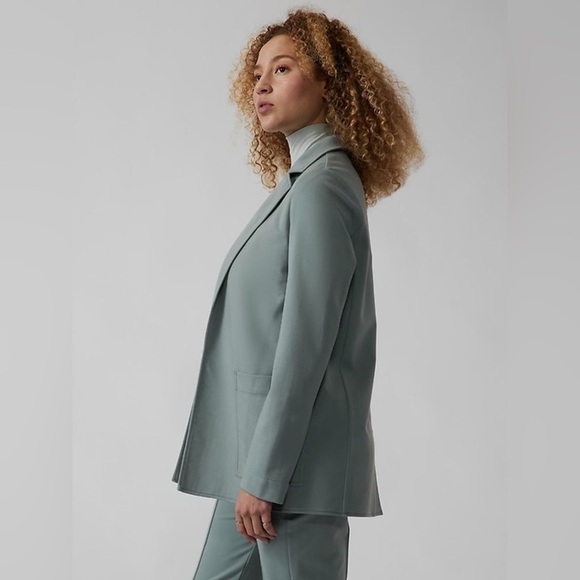 Athleta Eastbound Blazer Minimalistic Grey  Travel Jacket Coat #986273 Size 12 - Picture 2 of 11